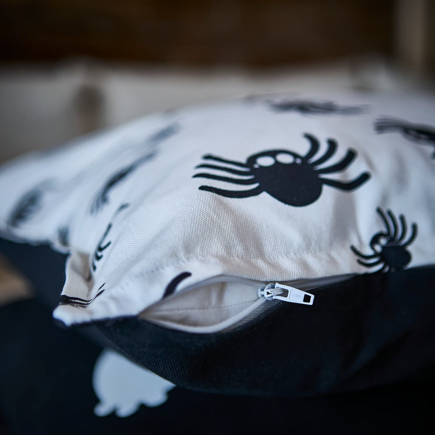 IKEA KUSTFYR Halloween Cushion Cover 50 x 50 cm (20 x 20 in) - Black & White