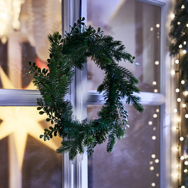 IKEA VINTERFINT Artificial Christmas Wreath, 45 cm (17¾ Inch), Green Faux Evergreen Holiday Door Wreath, Reusable Indoor Outdoor Christmas Decoration for Front Door, Wall, Window & Festive Home Décor