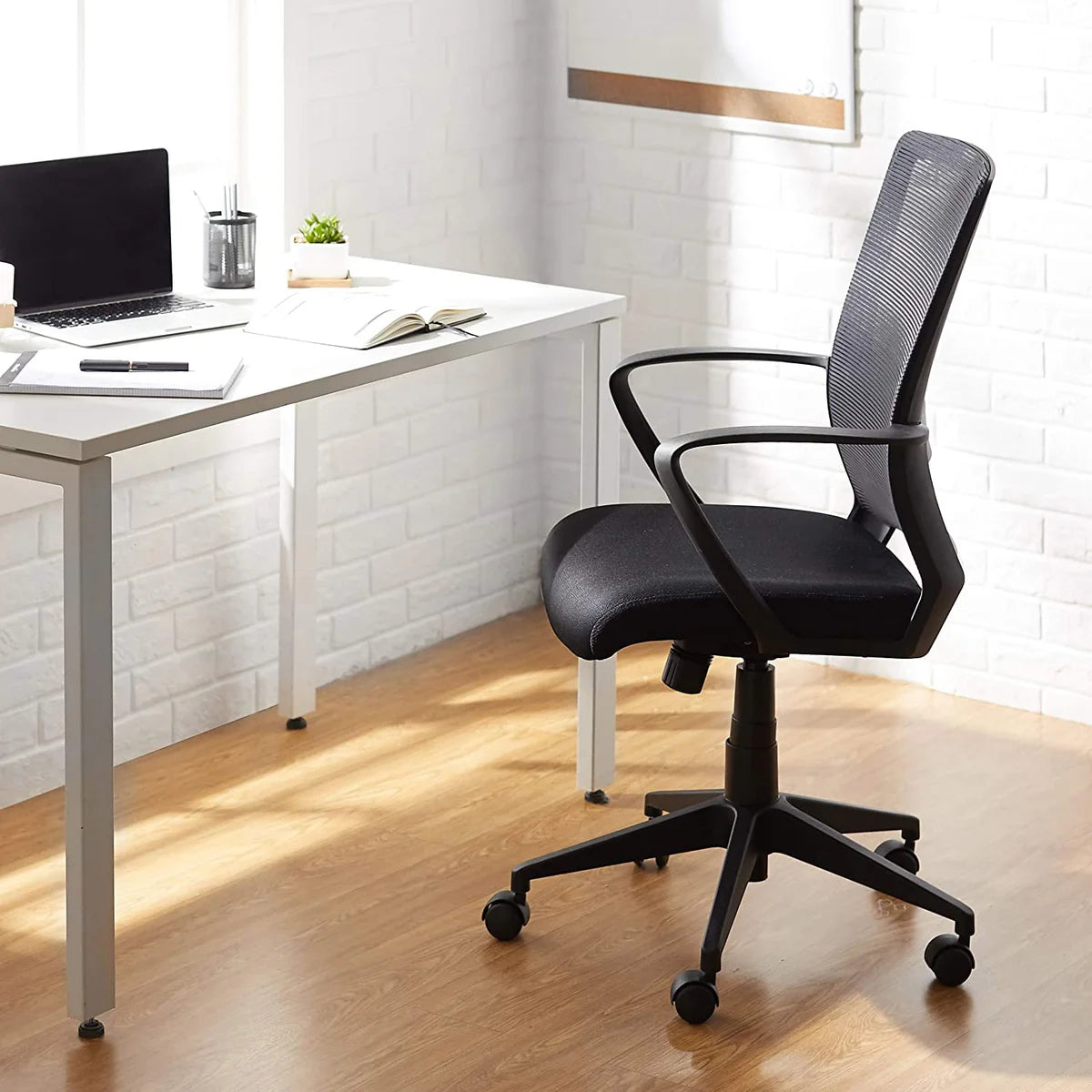 TygerClaw Mid Back Mesh Chair