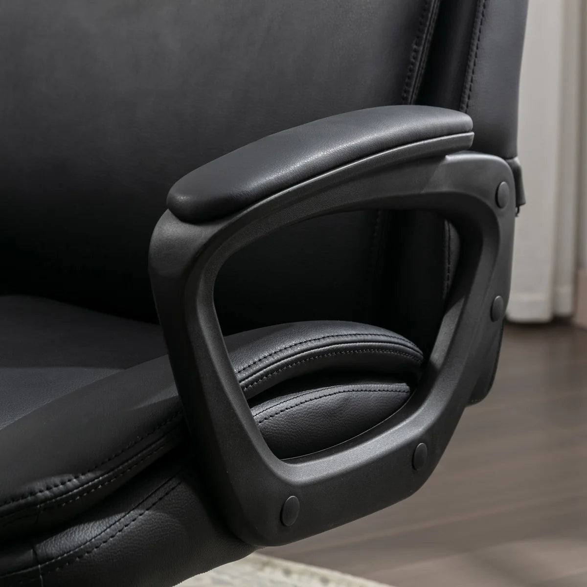 True Innovations Mid-Back Manager Office Chair