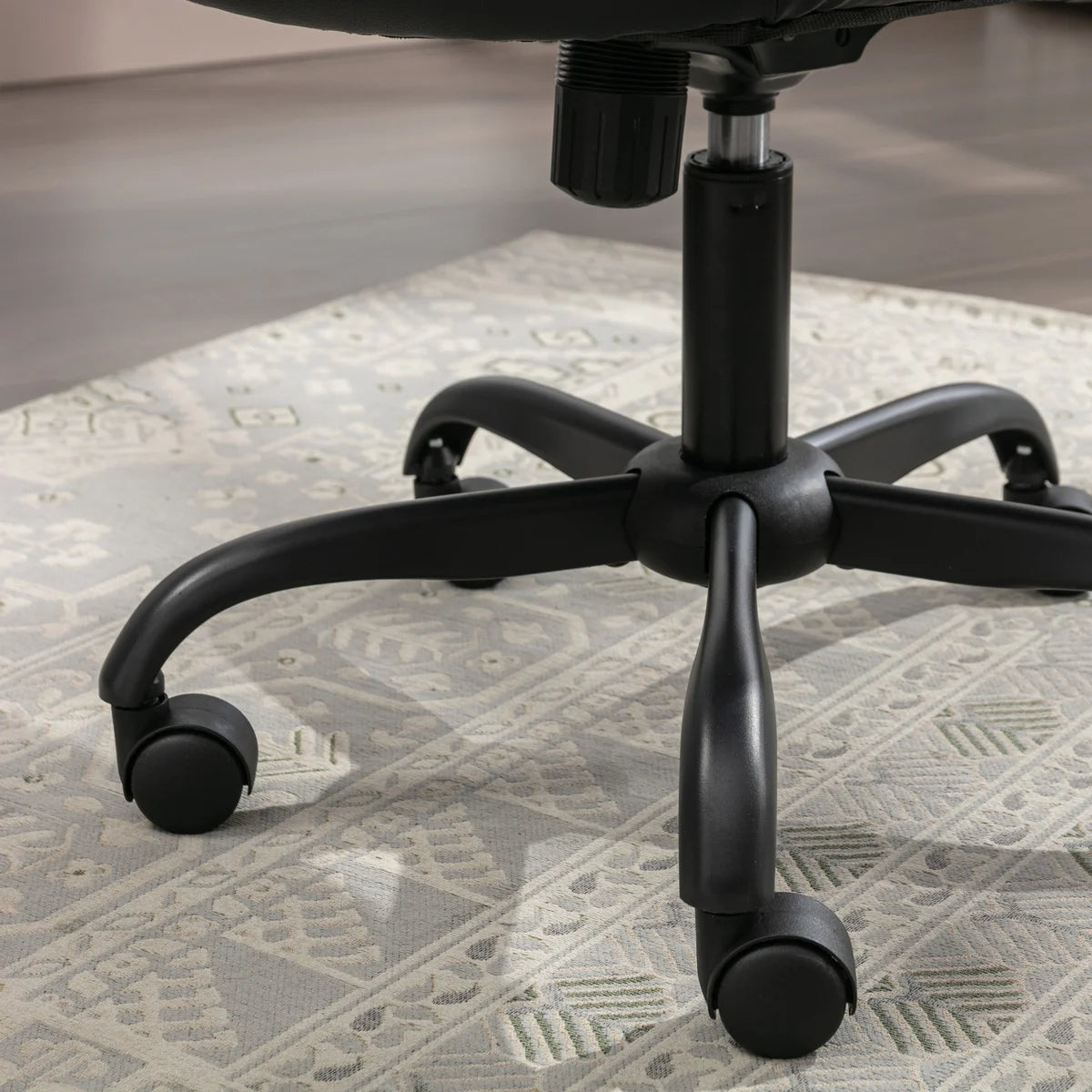 True Innovations Mid-Back Manager Office Chair