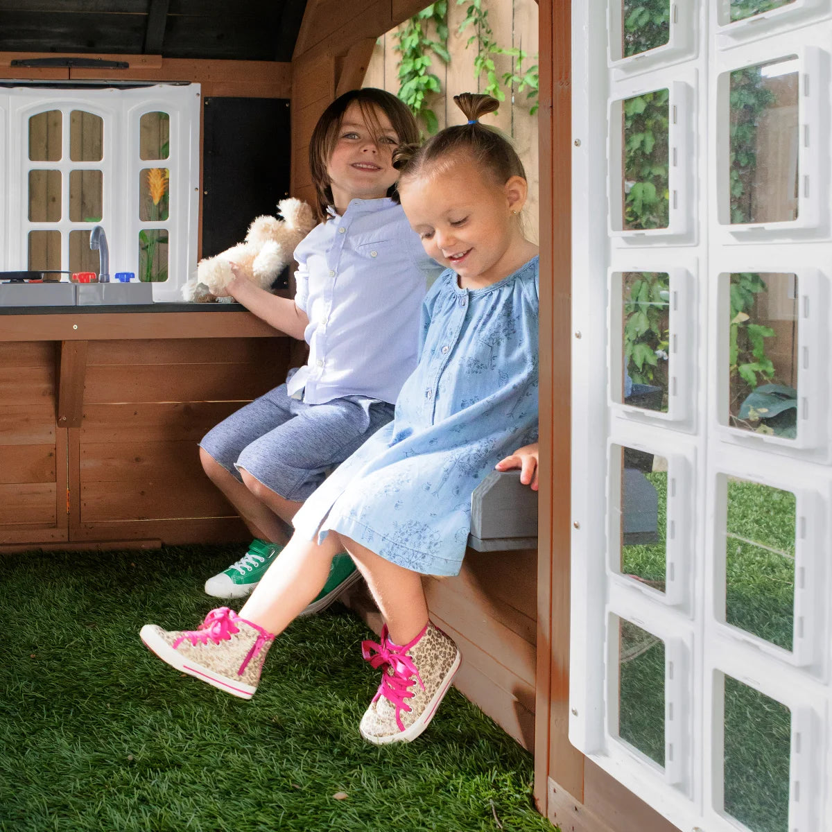 KidKraft Atrium Breeze Playhouse