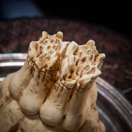 ANIMATED Crawling Skeleton Hand