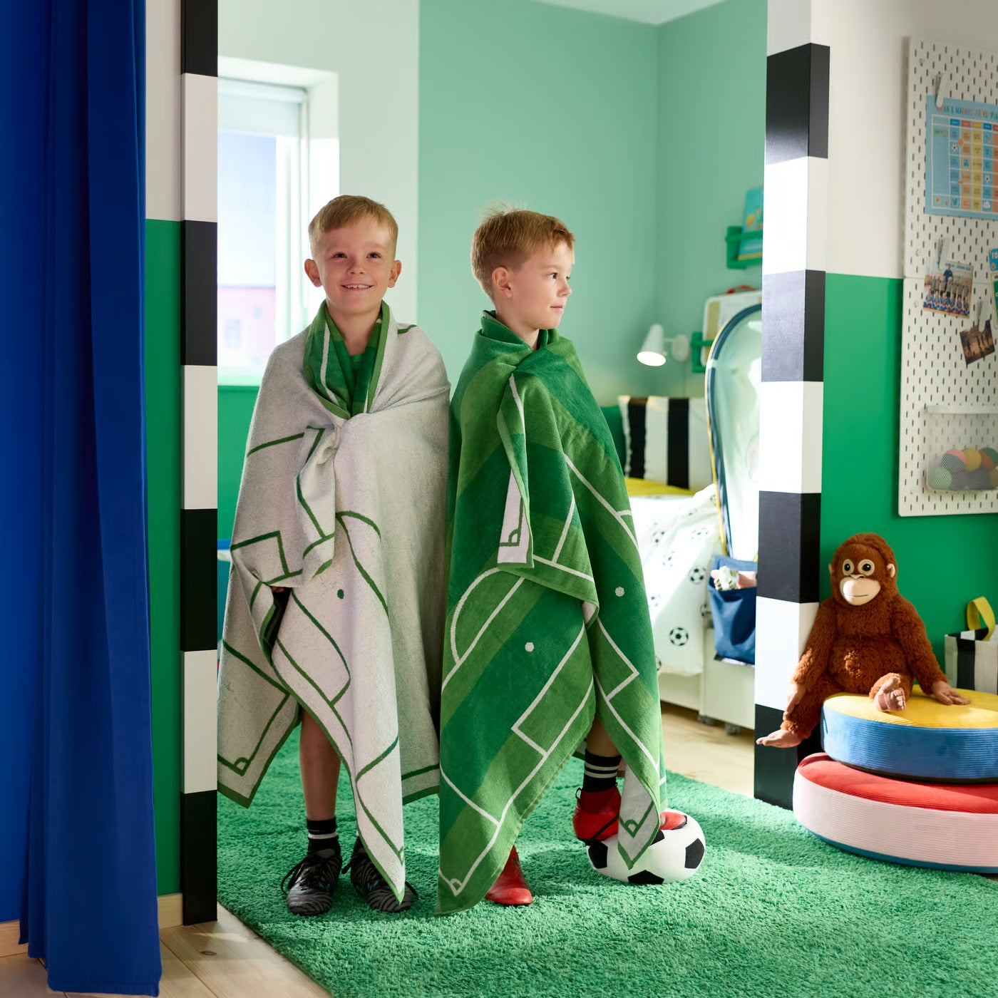 IKEA SPORTSLIG Bath sheet, green/football pitch, 100x150 cm (39x59 ")