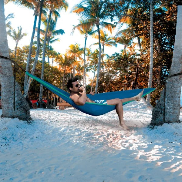 Cascade Oasis 2-Person Travel Hammock 🌴 Lightweight Nylon Camping & Backpacking Hammock with Straps, Carabiners & Portable Storage Bag