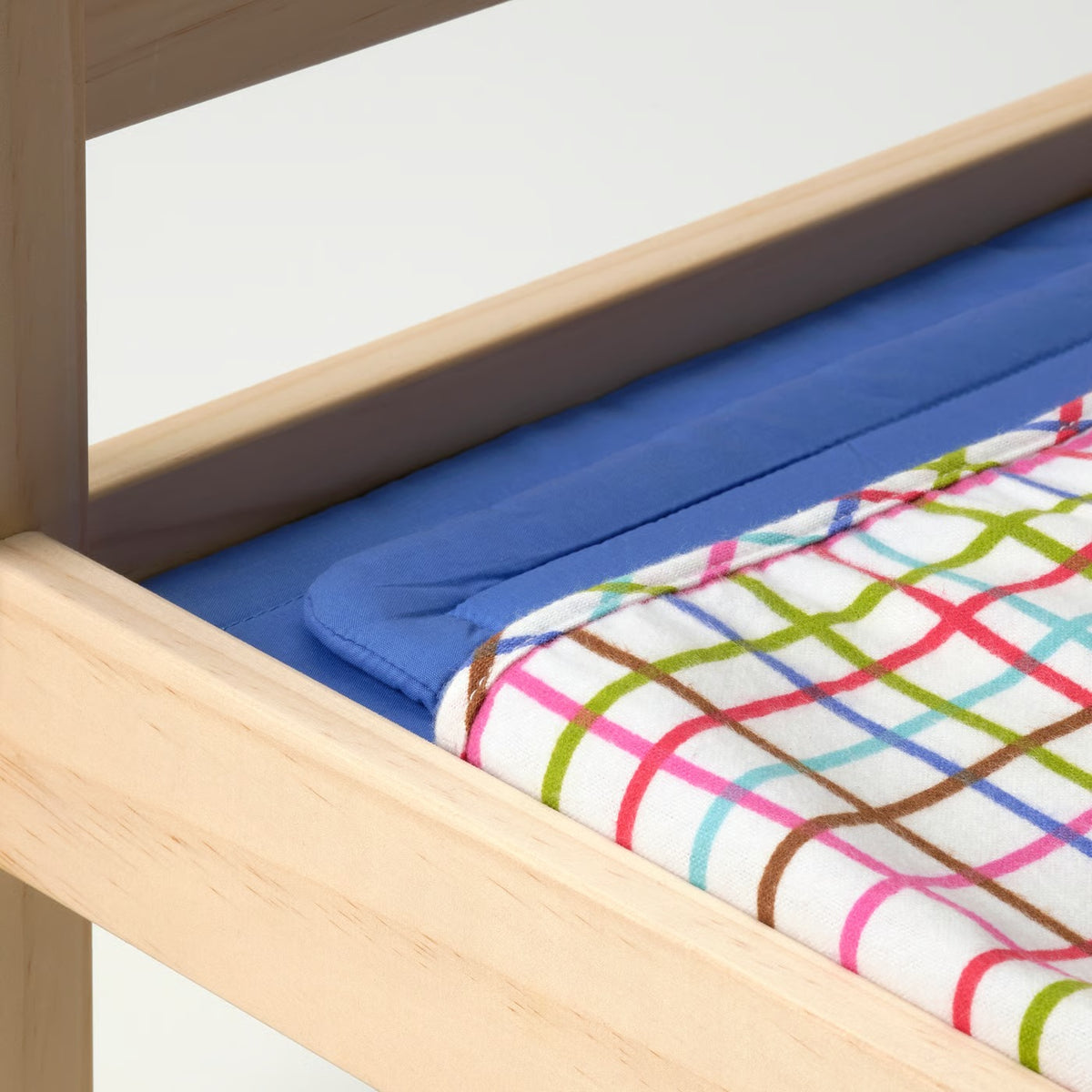 IKEA DUKTIG Doll bed with bedlinen set, pine/multicolor