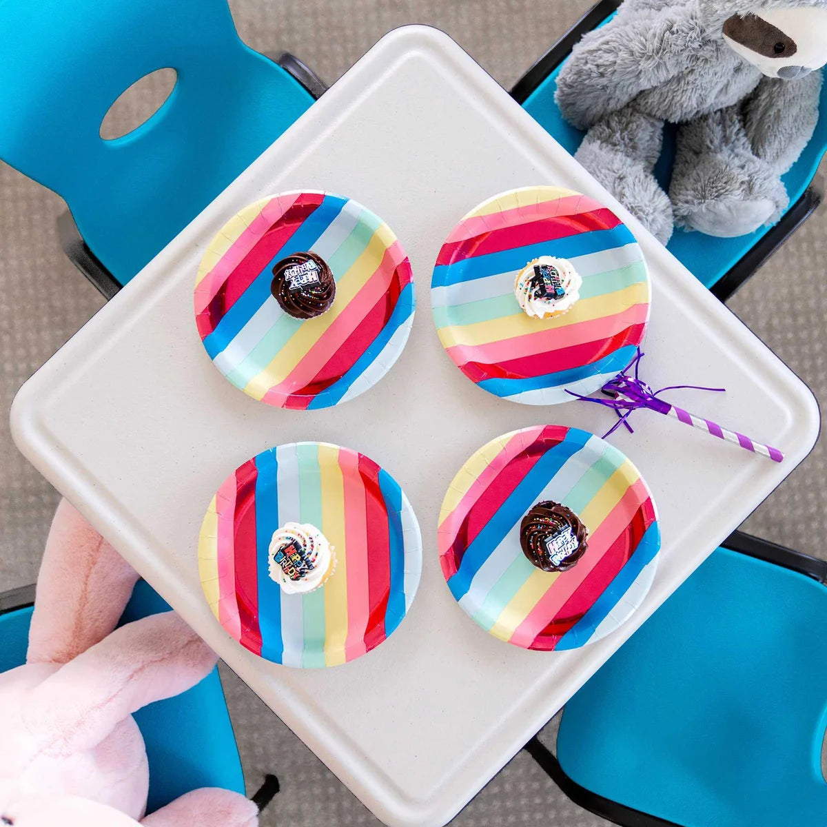 Lifetime Essential 61 cm (24 in.) Children’s Square Table