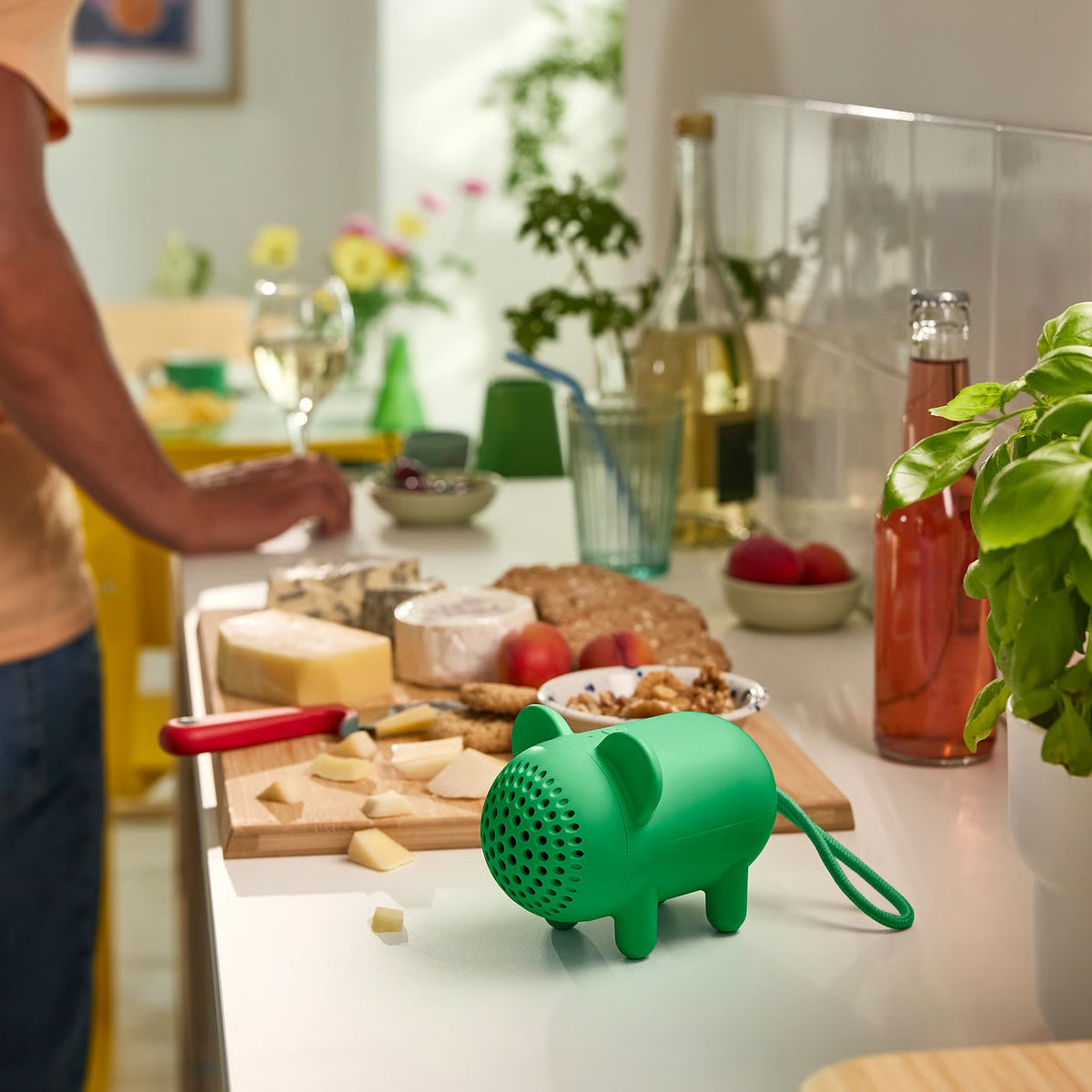 IKEA GREJSIMOJS Portable Bluetooth speaker, mouse/green
