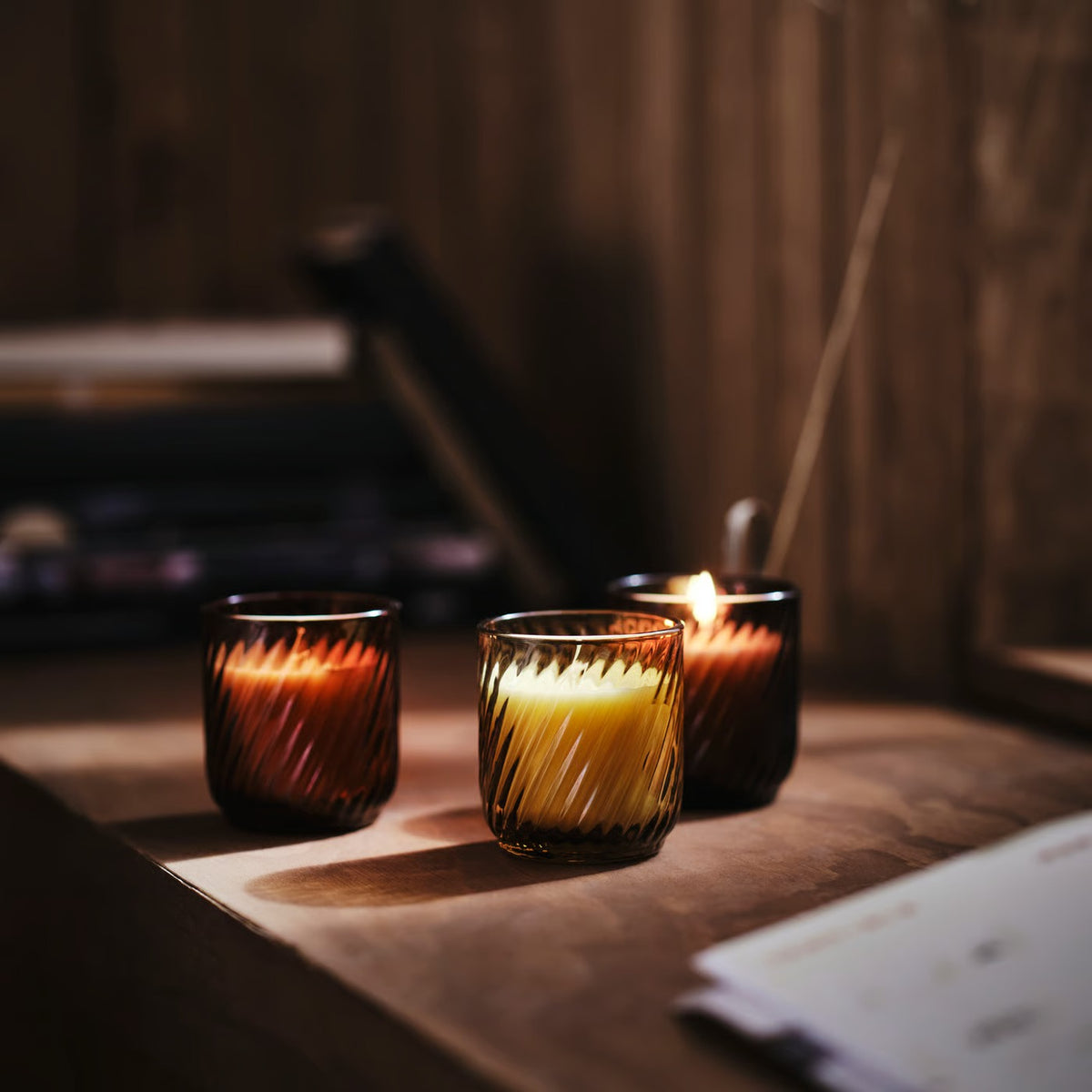 IKEA TÖRNFÅGEL Scented candle in glass, Vanilla mixed colors, 20 hr
