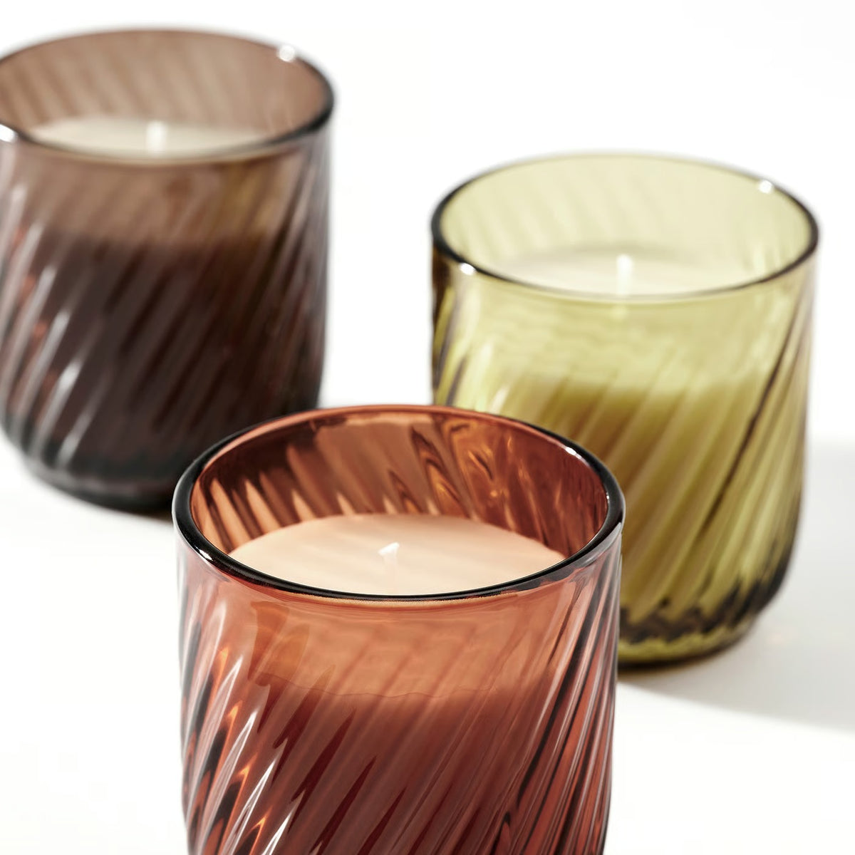 IKEA TÖRNFÅGEL Scented candle in glass, Vanilla mixed colors, 20 hr