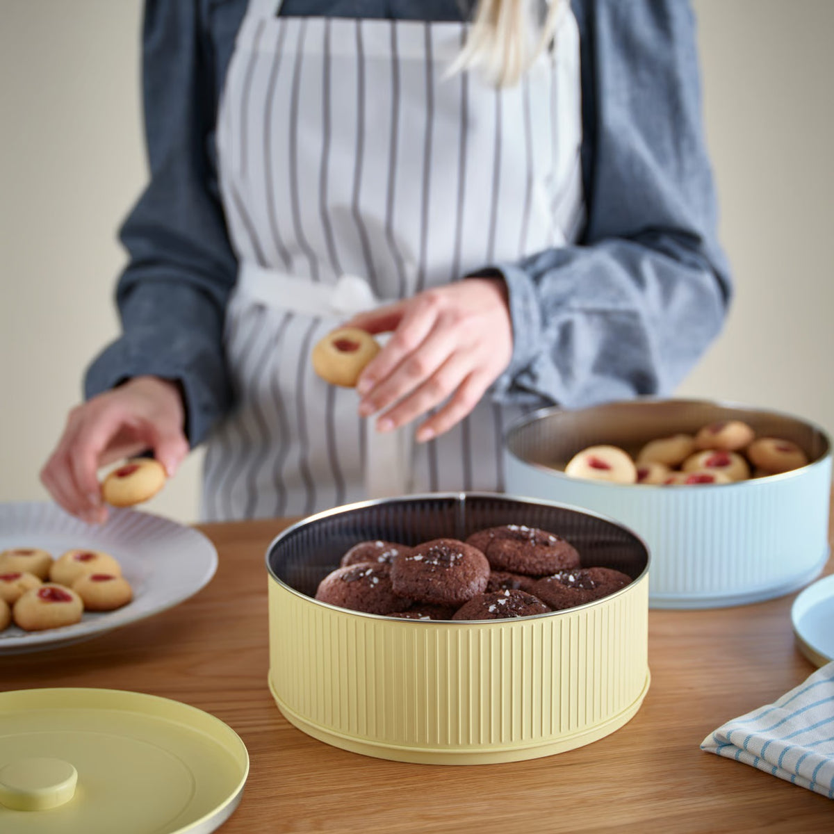 IKEA BETTHAJ Tin with lid, for cookies/pale yellow pale blue, 2.5 l (2.6 qt)