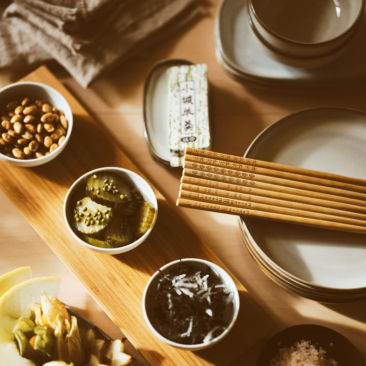 IKEA TREBENT Bamboo Chopsticks, 8 Pairs (16 Pieces), Natural Reusable Wooden Chopsticks, Lightweight Asian Dining Utensils for Sushi, Noodles, Rice, Ramen & Everyday Meals