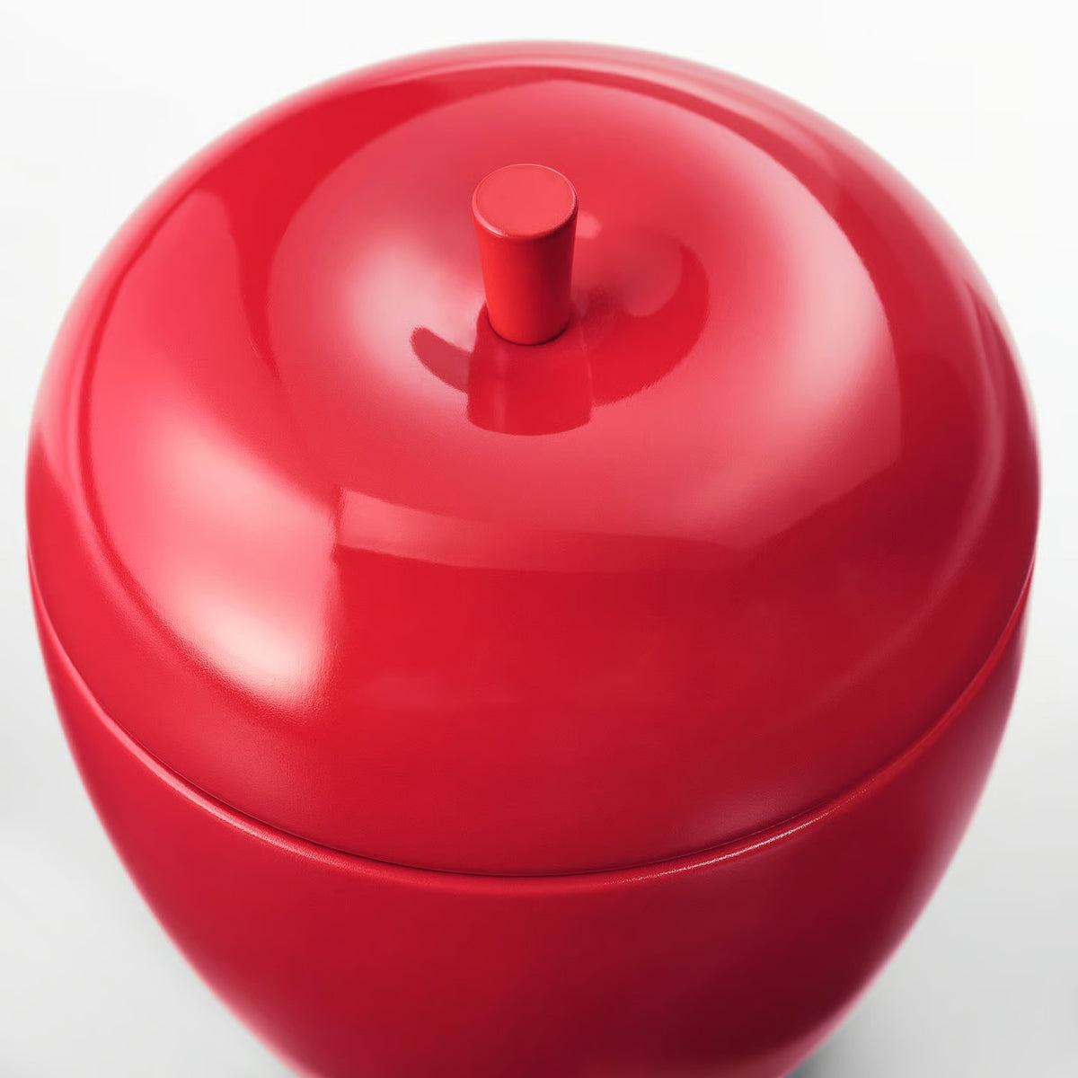 IKEA VINTERFINT Apple-Shaped Scented Candle with Lid, Red, Apple & Cinnamon Fragrance, 24-Hour Burning Time, 8 cm (3 ¼ ") Diameter, Decorative Candle in Reusable Container for Christmas, Holiday Décor, Home & Gifts