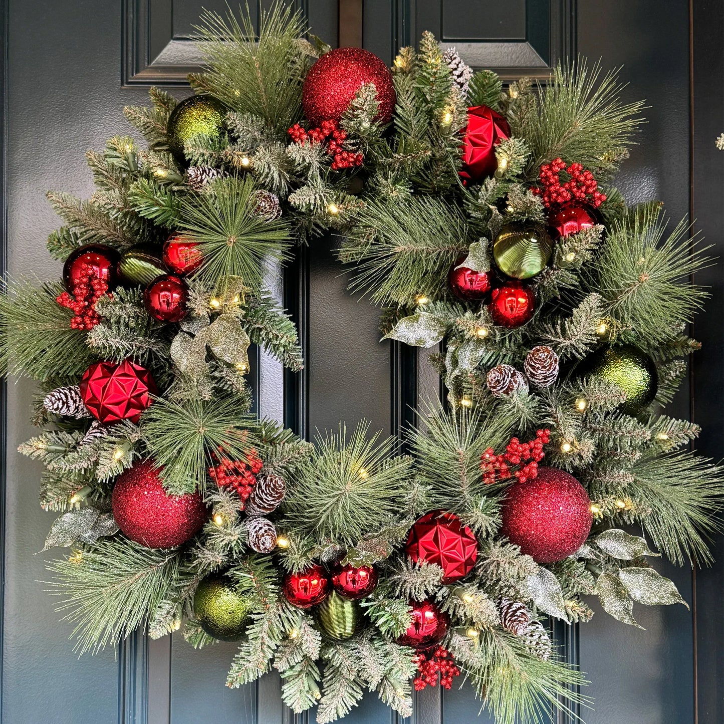 Pre-Lit Holiday Artificial Wreath – 76.2 cm (30 in.)
