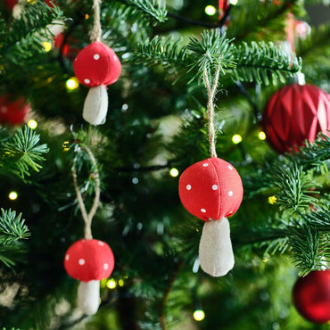IKEA VINTERFINT Mushroom Christmas Tree Ornaments, 8 Pack, Red Decorative Hanging Mushrooms, Festive Woodland Xmas Tree Decorations for Holiday Home Décor